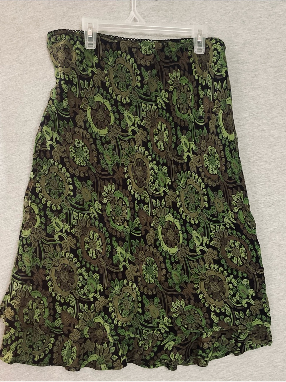 Vintage Y2K Style & Co. Olive Green Paisley. Midi Skirt - Picture 2 of 5
